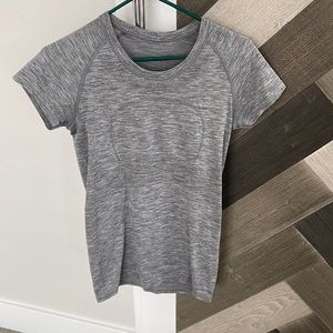 Swiftly tech short sleeve size 8